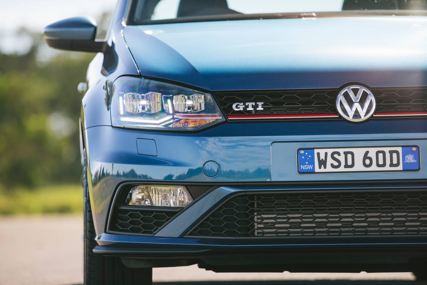gambar mobil Volkswagen polo GTI lampu depan