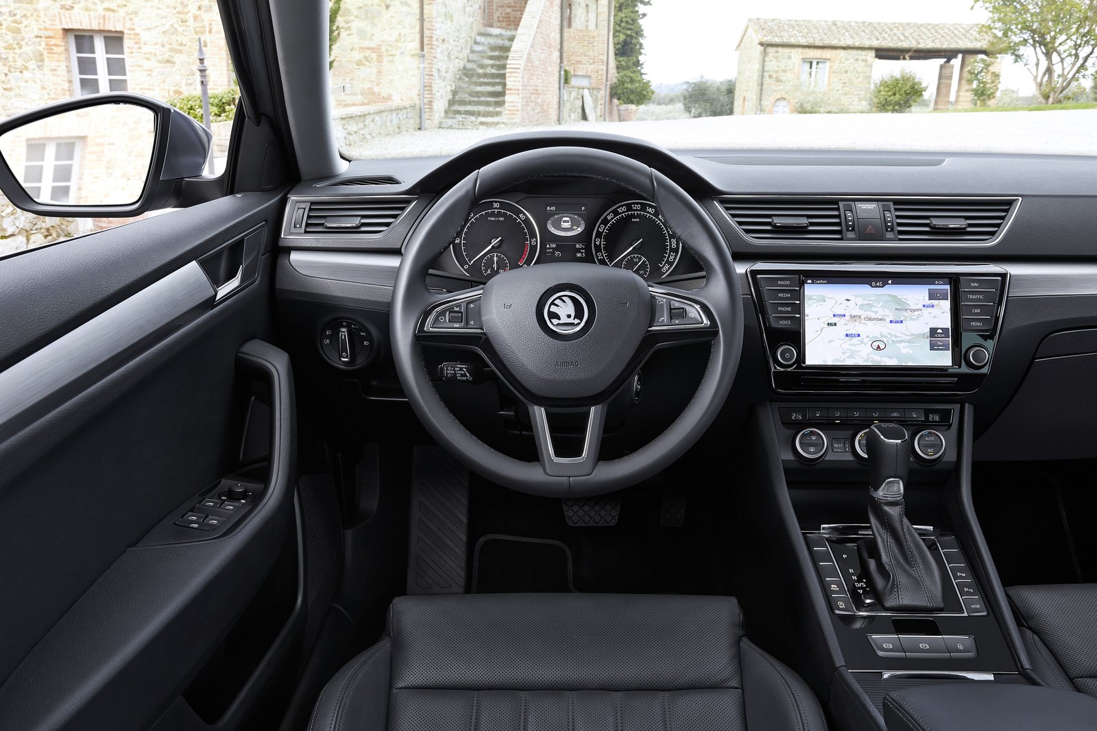 Image Car Skoda Superb