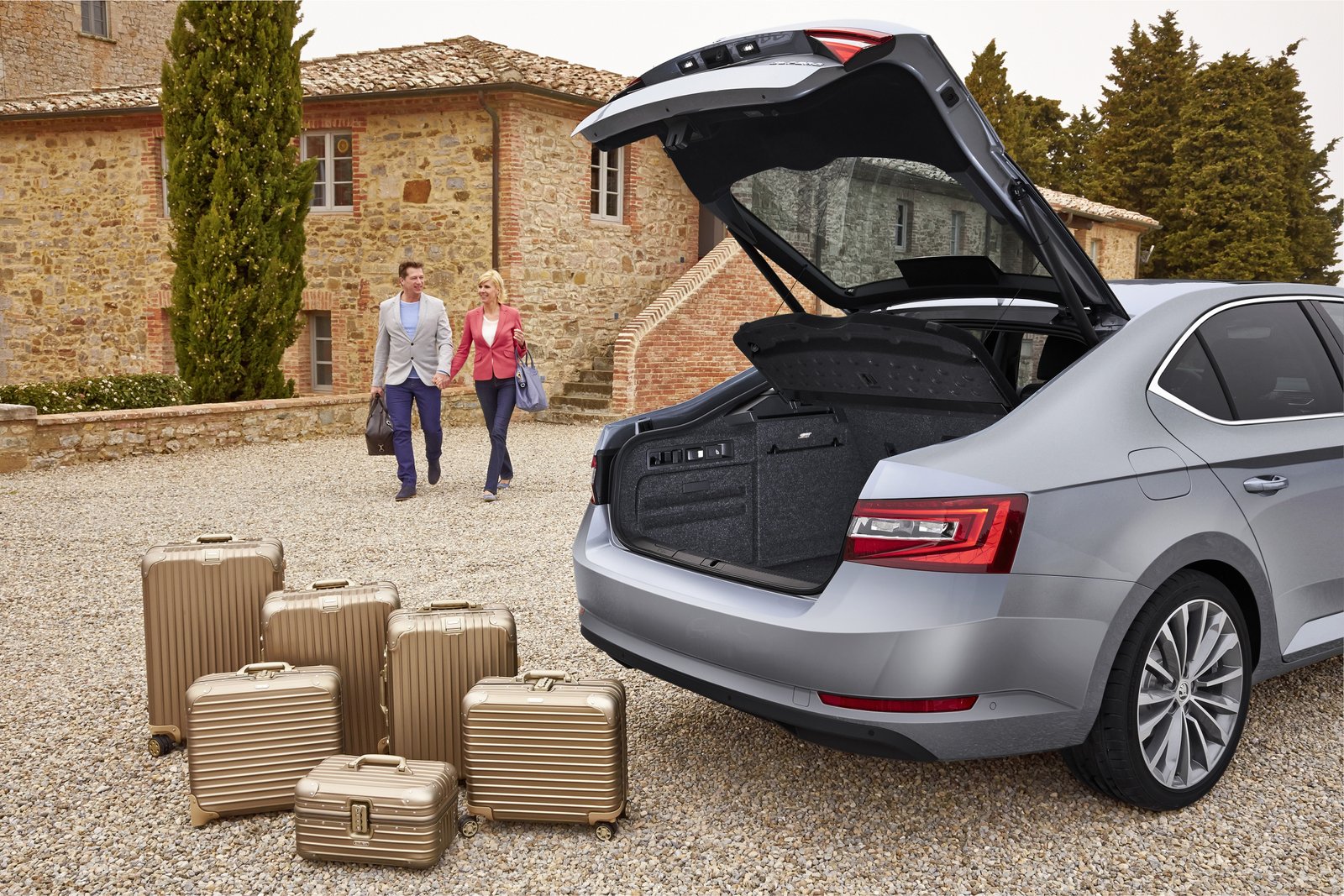 Image Car Skoda Superb