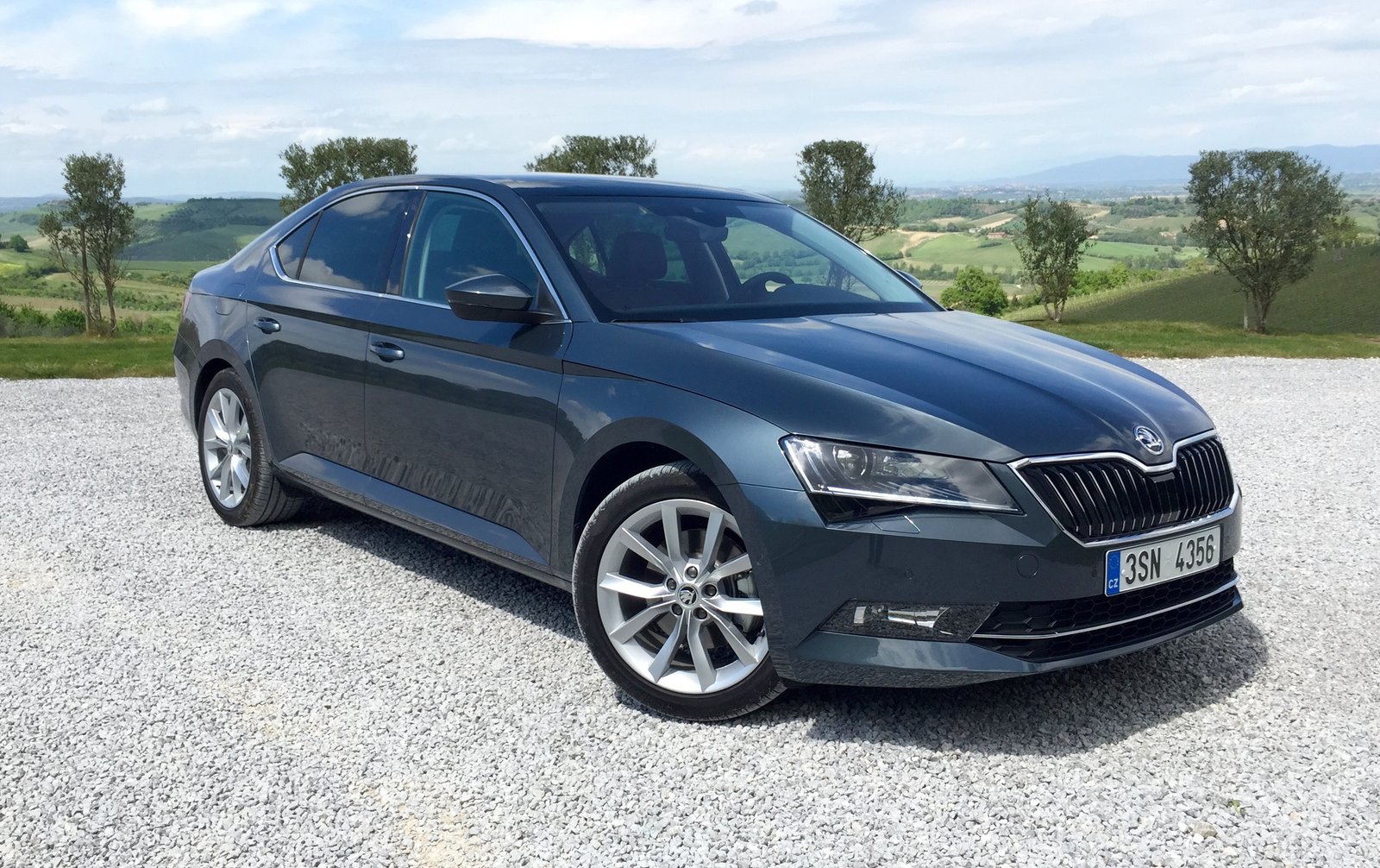 Image Car Skoda Superb